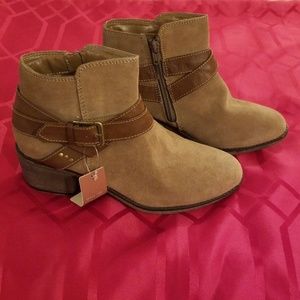 Super Cute Suede Boots